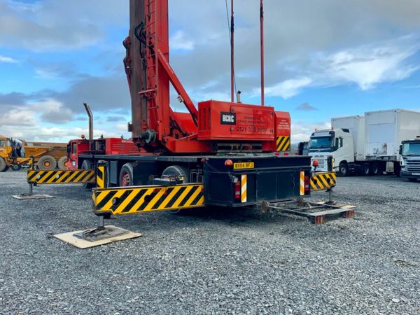 2004 SPIERINGS SK488-AT4 MOBILE TOWER CRANE. 377216197