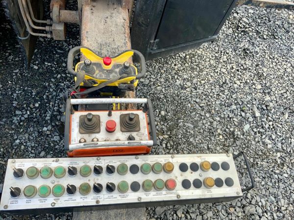 2004 SPIERINGS SK488-AT4 MOBILE TOWER CRANE. 377216198