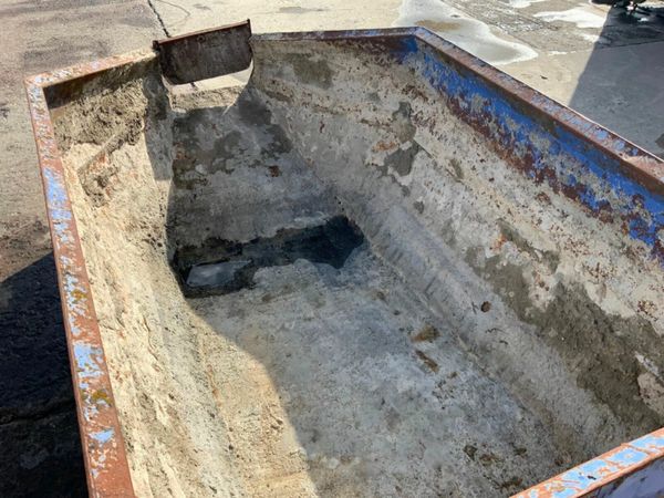 SITE DUMPER, CONCRETE TIPPING SKIP......1206 377216248