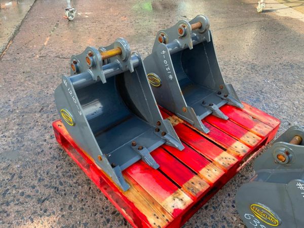 18" STRICKLAND DIGGING BUCKETS...35mm PINS...1210 377216256