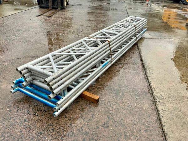 LIGHTWEIGHT ALUMINIUM GIRDER TRUSSES. 377216263