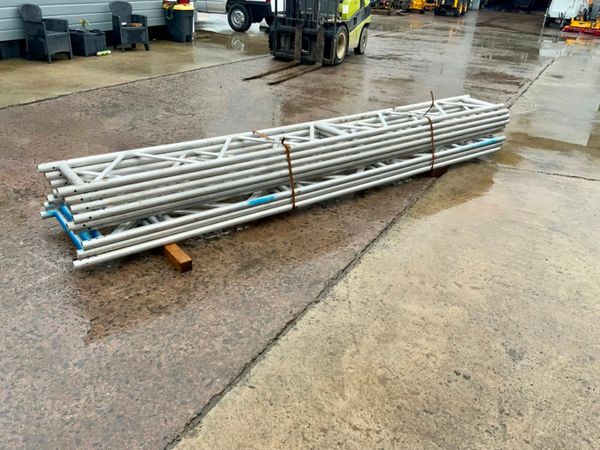 LIGHTWEIGHT ALUMINIUM GIRDER TRUSSES. 377216268