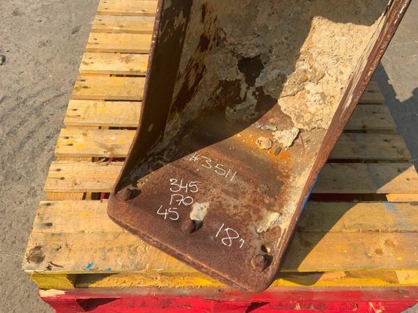 18" STRICKLAND  BUCKET........45mm PINS.........35 377216360