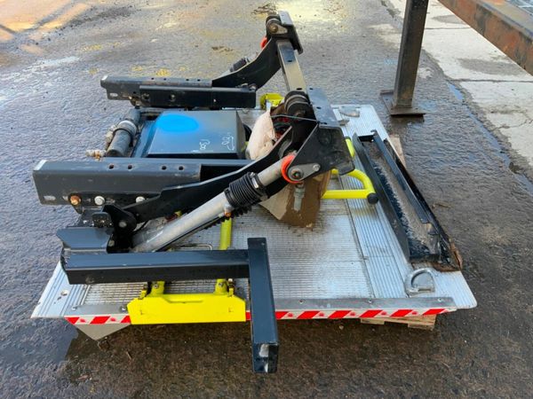 DHOLLANDIA CANTILEVER TAIL LIFT.........5699. 377216379