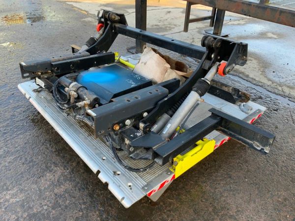 DHOLLANDIA CANTILEVER TAIL LIFT.........5699. 377216380