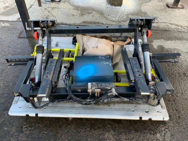 DHOLLANDIA CANTILEVER TAIL LIFT.........5699. 377216381