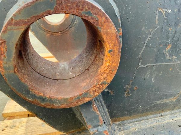 30 TONNE  HAMMER CRADLE...110/100mm PINS. 377216426