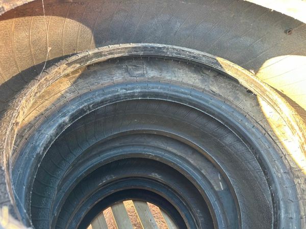 SITE MASTER TELEPORTER TYRES..15.5 - 25....4891 377216544