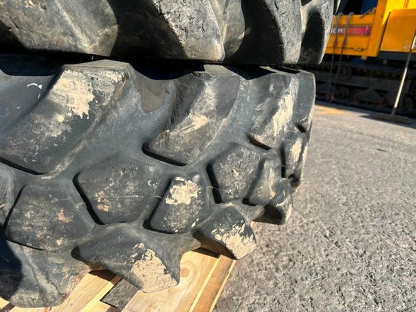 SITE MASTER TELEPORTER TYRES..15.5 - 25....4891 377216534