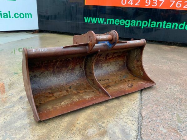 84" STRICKLAND GRADING BUCKET...80mm PINS. 963 377216640