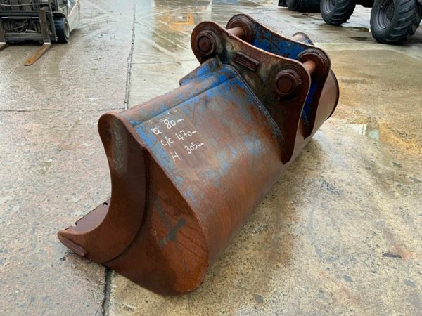 84" STRICKLAND GRADING BUCKET...80mm PINS. 963 377216637