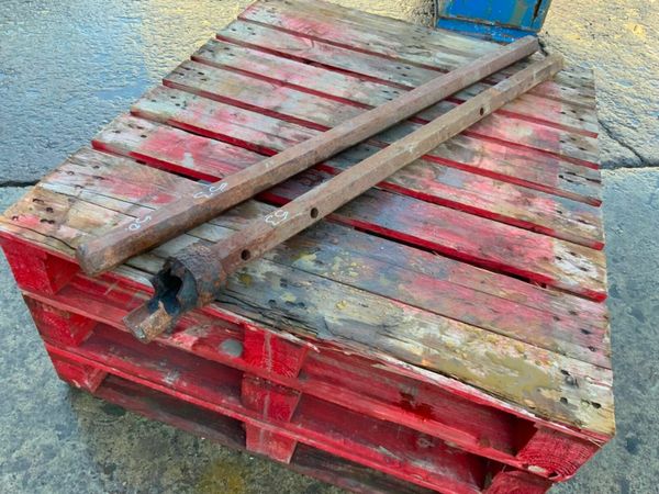 GROUND AUGER HEXAGONAL DRIVE EXTENSION. 377216746