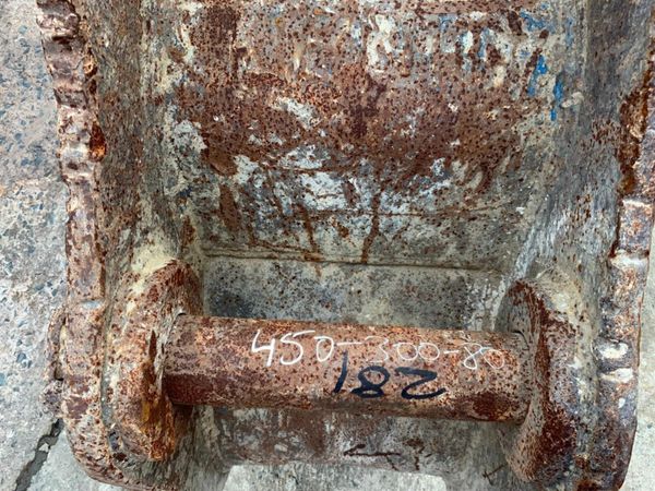 24" DIGGING BUCKET....80mm PINS.....281. 377216761