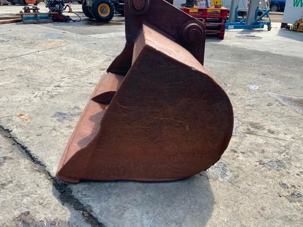 84" GRADING BUCKET.......80mm PINS.........952. 377216722