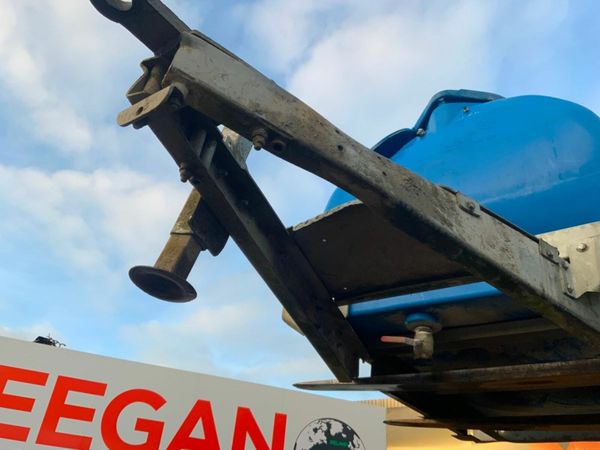 2000lt WESTERN BOWSER CHASSIS FRAME. 377216895