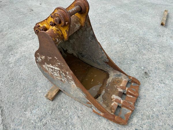 ** 24"... CAT ...BUCKET.... 45MM ..... 31 WA ** 377216943