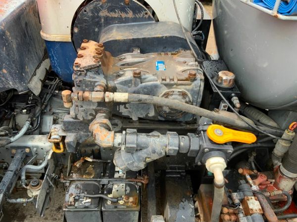 2007 ISUZU NPR 7.5t VACUUM TANKER.....PARTS. 377216932