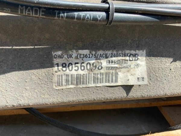 2018. DHOLLANDIA TUCK AWAY TAIL LIFT.. 377217058