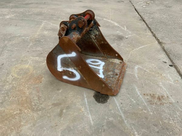 18" MINI DIGGER BUCKET.....30mm PINS......1220/5. 377217073