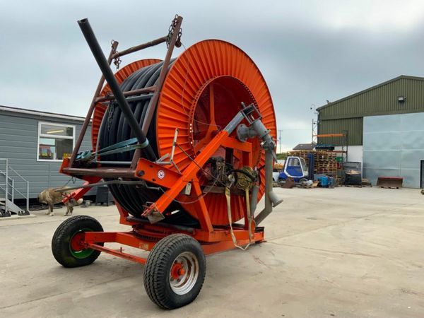 SINGLE AXLE TRAILED IRRIGATION HOSE REEL. 377217079