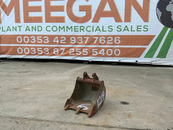 18" MINI DIGGER BUCKET.....30mm PINS......1219/6. 377217114