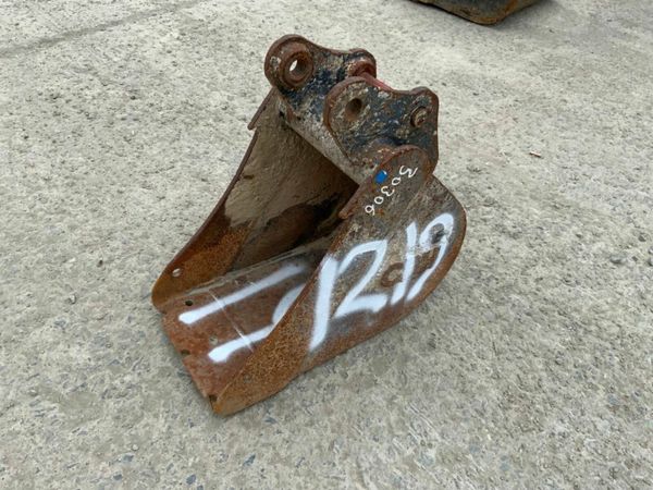 12" KEEN DIGGING BUCKET.....30mm PINS....1219/12 377217136