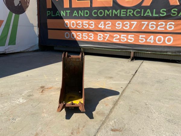 14" SCOOP BUCKET.......60mm PINS........1724. 377217284