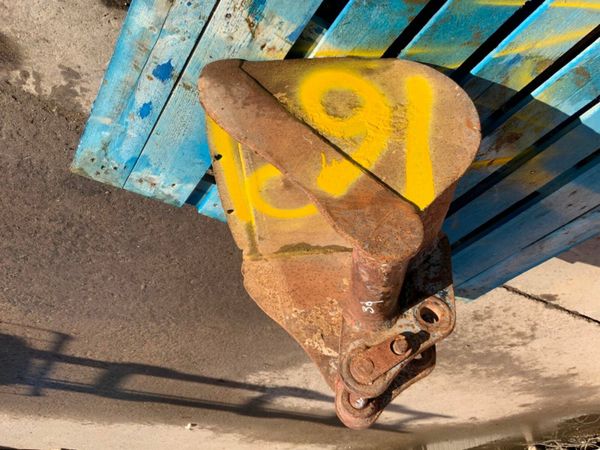 24" MINI DIGGER BUCKET.....30mm PINS......16MH 377217205