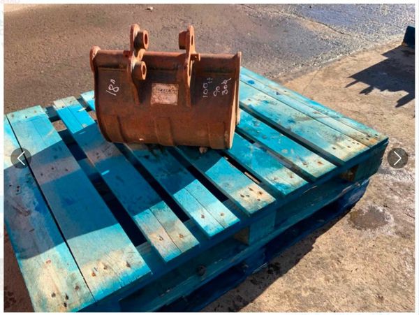 18" MINI DIGGER BUCKET.......30mm PINS....443/18 377217227