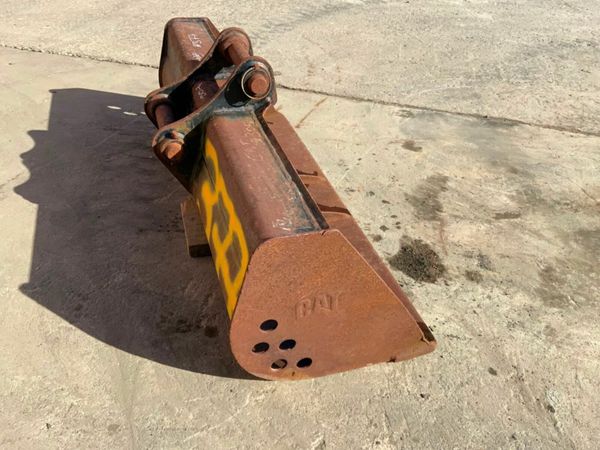 52" CAT GRADING BUCKET......50mm PINS.....377 377217354