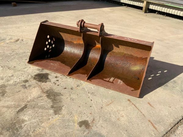 52" CAT GRADING BUCKET......50mm PINS.....377 377217361
