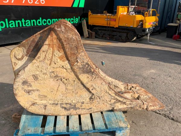 24" SCOOP DIGGING BUCKET.....80mm PINS......380v. 377217398