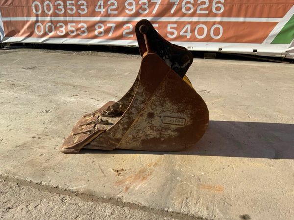 24" DIGGING BUCKET......50mm PINS........1732. 377217306