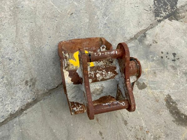 18" DIGGING BUCKET.......45mm PINS.....355. 377217322