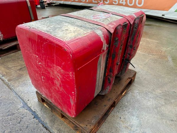 Lorry truck diesel fuel tank 377217442