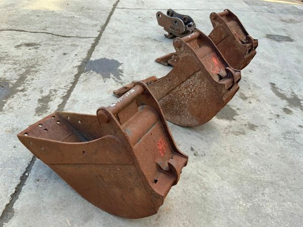 *** 12"  DIGGING BUCKETS x 3....QUICK HITCH *** 377217416