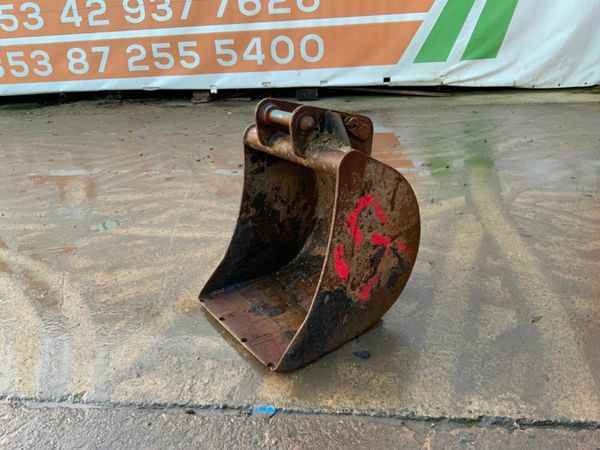 *** 24" DIGGING BUCKET.....45mm PINS......1155 377217577