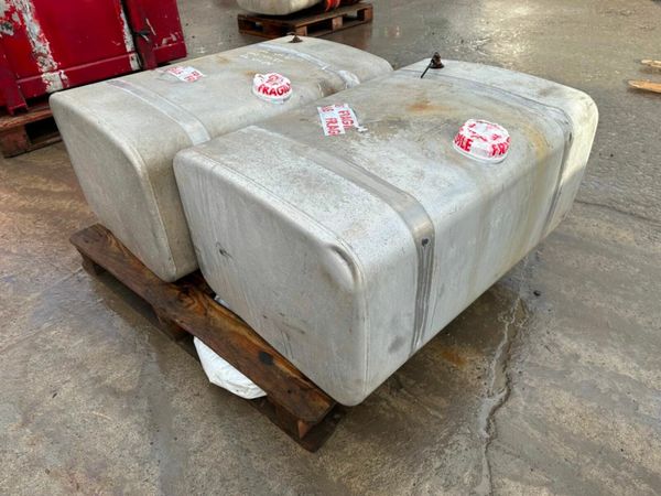 Lorry truck diesel fuel  tank 377217583