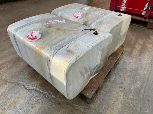 Lorry truck diesel fuel  tank 377217584