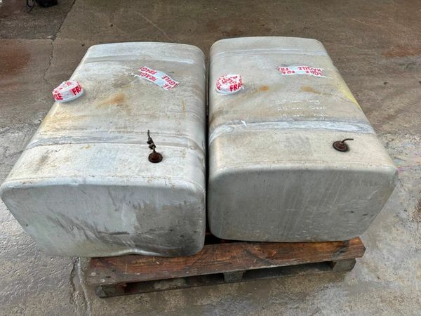 Lorry truck diesel fuel  tank 377217587