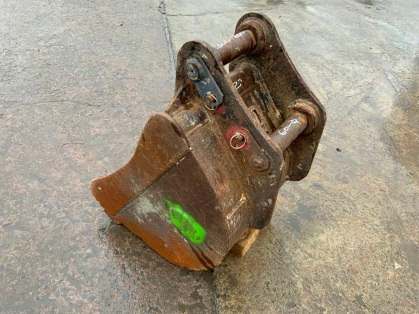 24" STRICKLAND DIGGER BUCKET....60MM......#4582 377217645