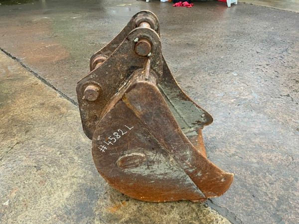 24" STRICKLAND DIGGER BUCKET....60MM......#4582 377217652