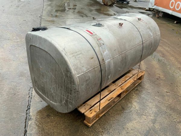 *** VOLVO ALUMINIUM DIESEL TANK...700 LTR. 377217945