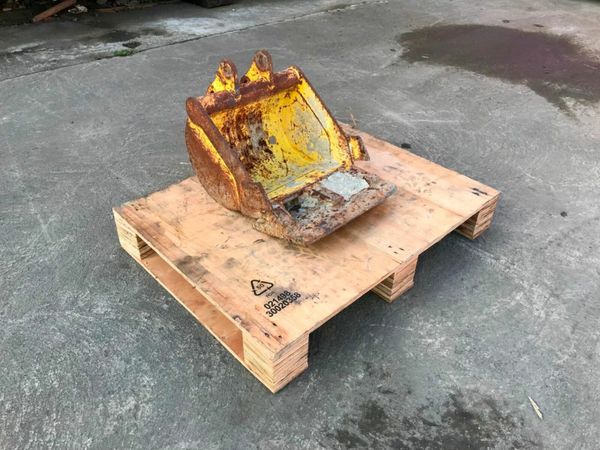 *** 14" MINI  DIGGING BUCKET.......25mm PINS *** 377217922