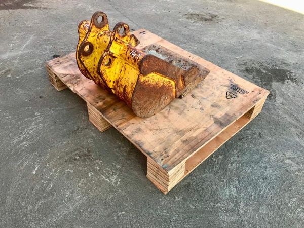 *** 14" MINI  DIGGING BUCKET.......25mm PINS *** 377217924