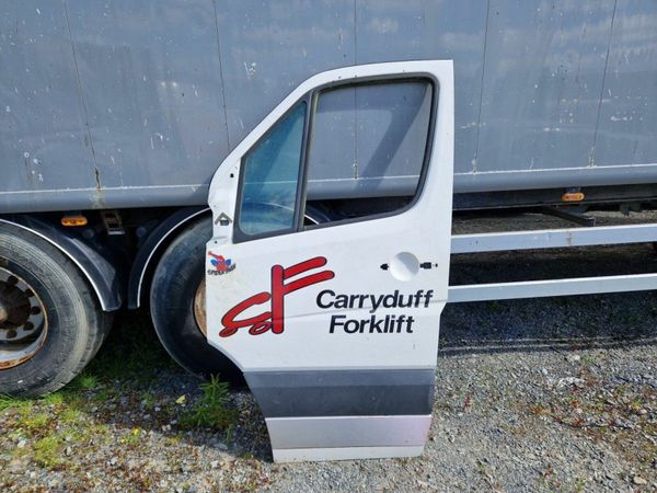 ** 2015 MERCEDES SPRINTER DOOR ** 377218053