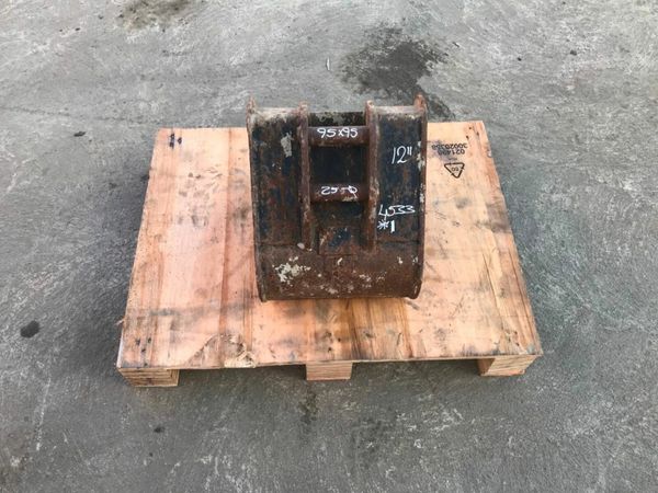 *** 12" MINI DIGGER BUCKET.....25mm PINS ** 377218066