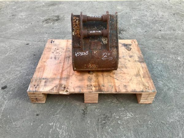 ** 12" MINI DIGGER BUCKET......25mm PINS.... 4533- 377218029