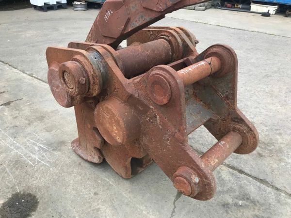 CONCRETE PULVERISING ATTACHMENT.....90mm 377218110