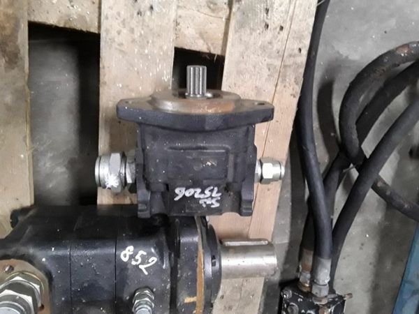 Hydraulic pumps. 377218347